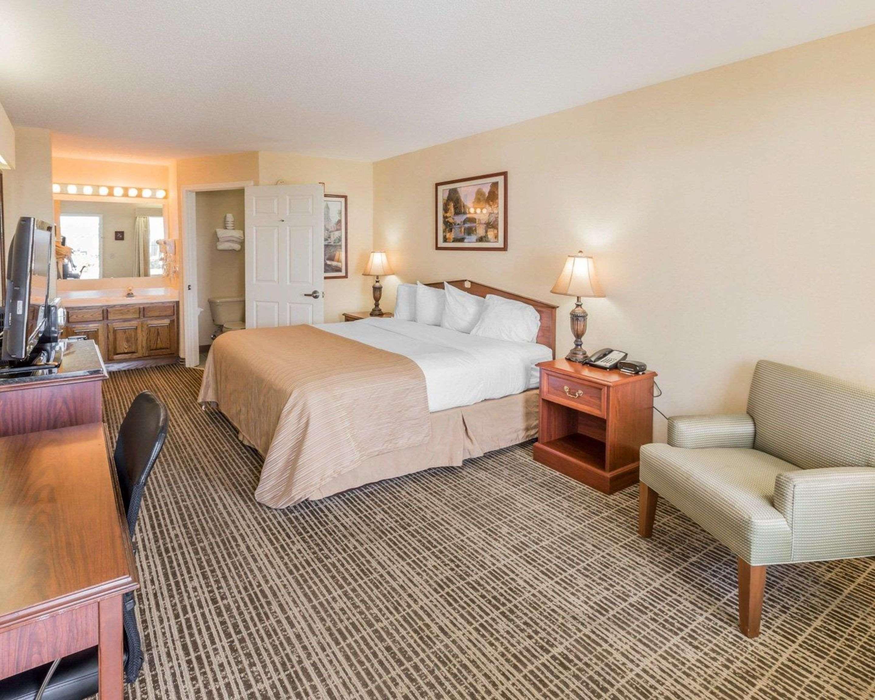 Quality Inn Sylacauga Bagian luar foto
